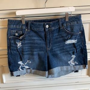Maurice’s distressed dark wash jean shorts
